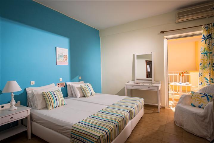 מאליה Mistral Hotel - Adults Only מראה חיצוני תמונה